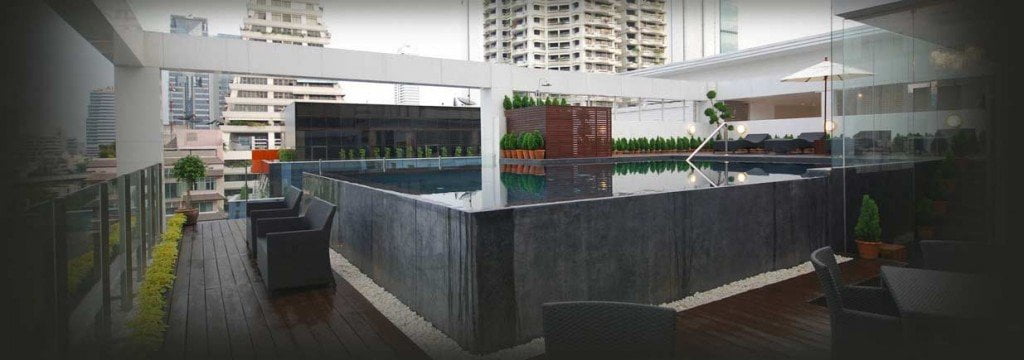 rooftoop-pool-silom