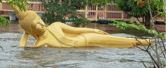 Amazing Pictures from The Devastating Floods In Thailand