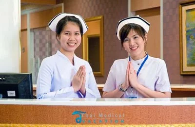 Vejthani-hospital-bangkok-nurses-prices-lab