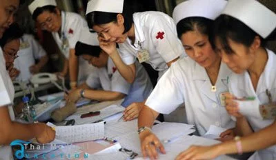 king-chulalongkorn-hospital-bangkok-nurses