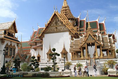 grand-palace-bangkok-thailand